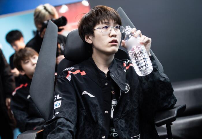 队合作与作 队合作与作