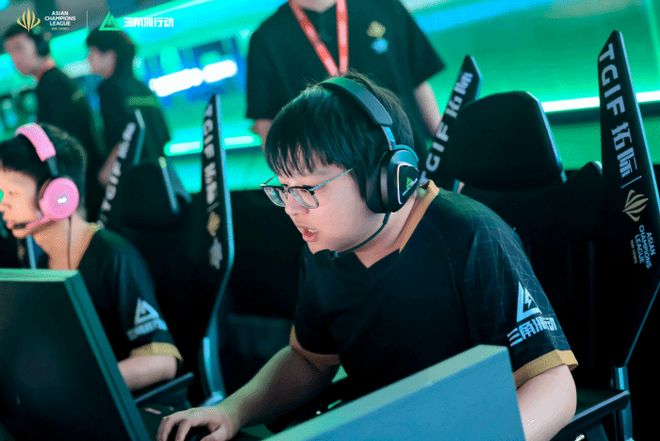 尔加多面临 尔加多面临