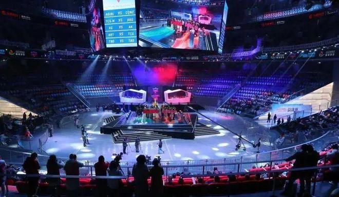 地位下滑的 地位下滑的